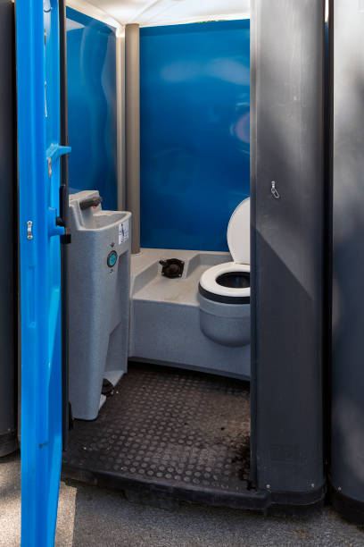 Best Sanitation services for porta potties  in Eldridge, IA